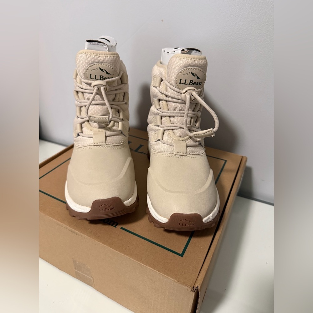 NEW  L.L. Bean Kids Boots in Cream and Brown